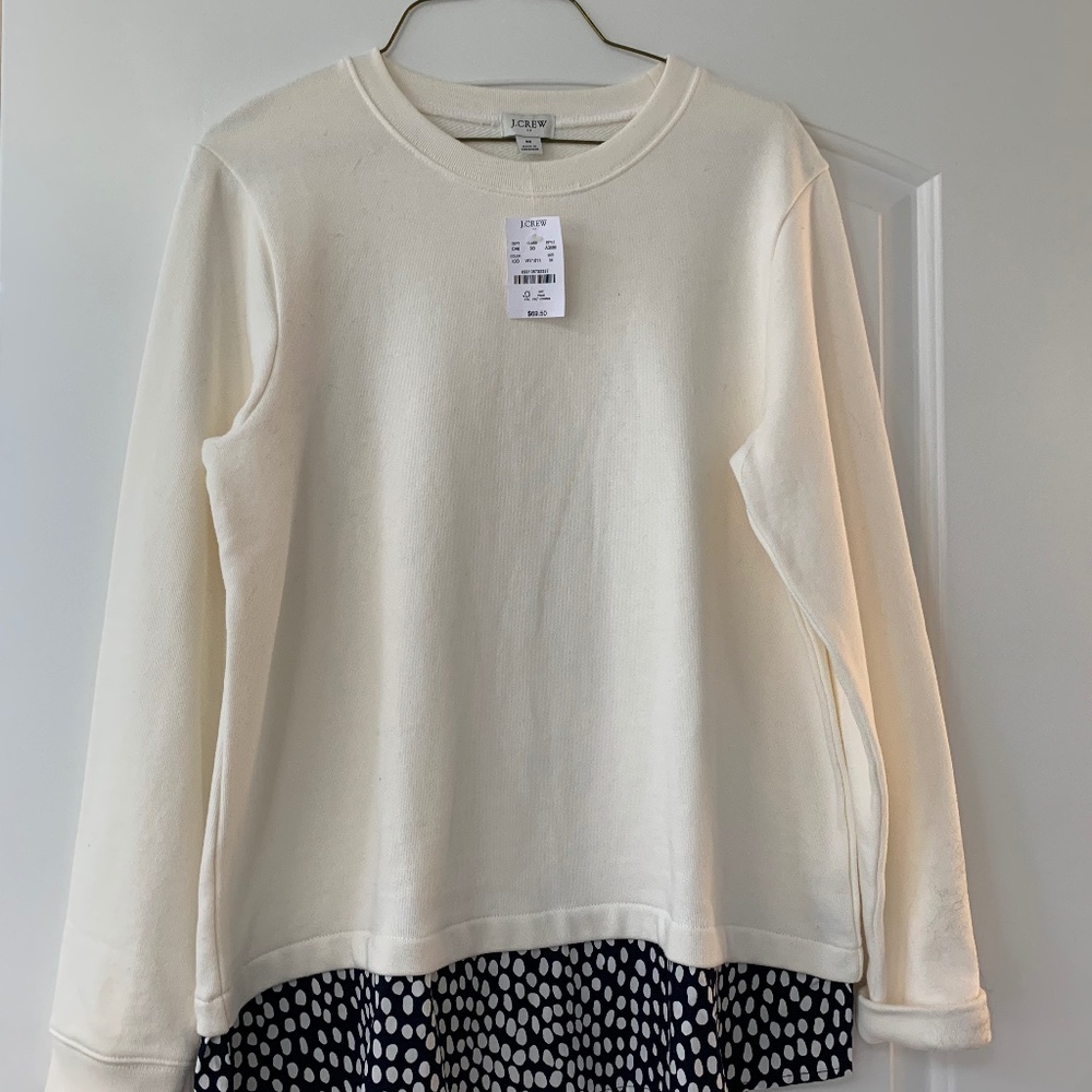 J Crew White sweatshirt with shirt tail hem in black And white dots in size Med